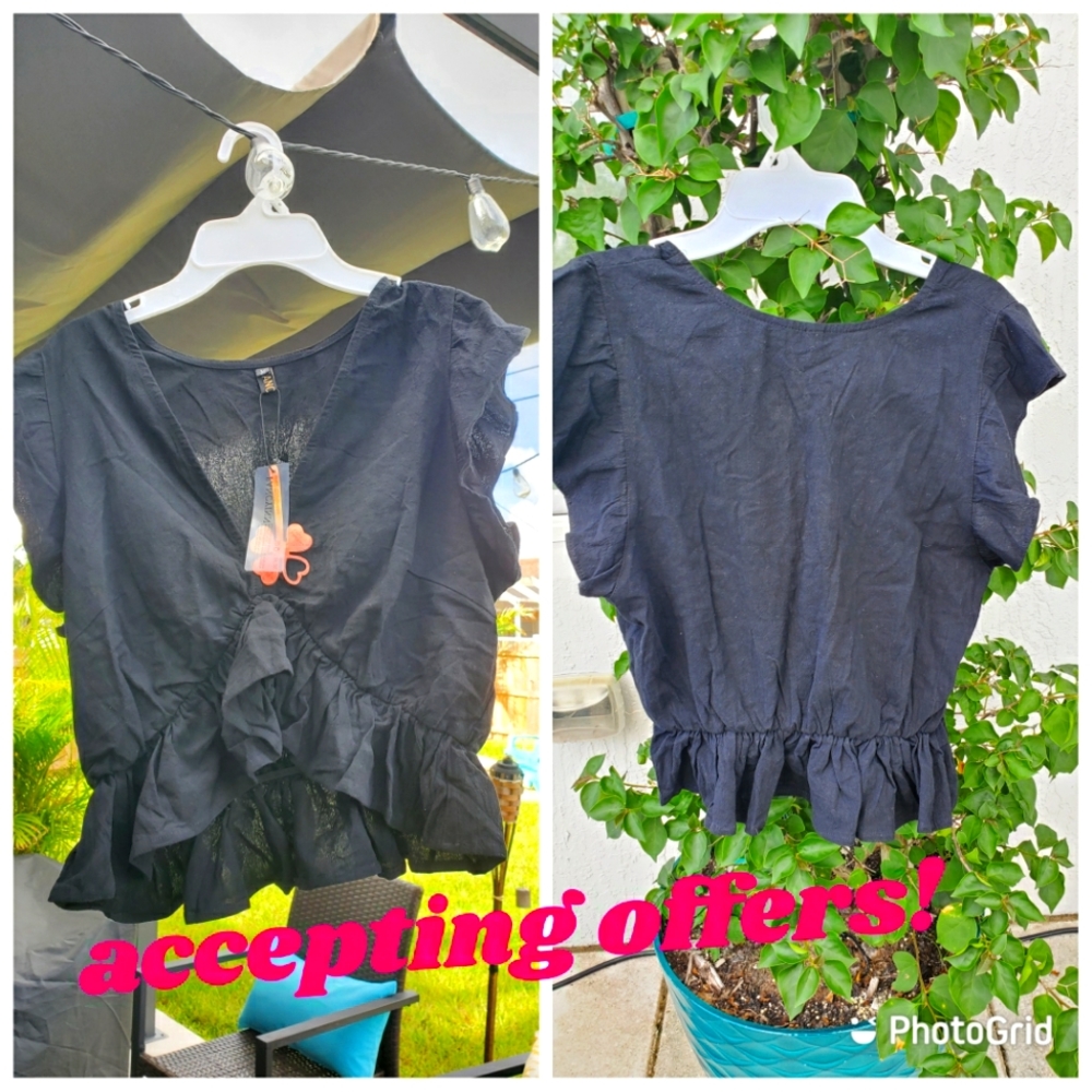 Black ruffle  crop top